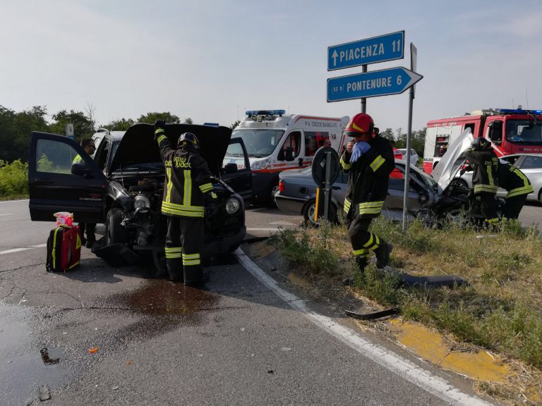 Scontro A San Giorgio Quattro Feriti Tra I Quali Una Bimba Di Tre Anni